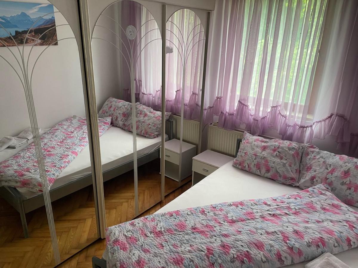 Slatka Sobica Za Dvoje Sa Upotrebom Zajednicke Kuhinje I Kupaonice Zagabria Esterno foto